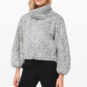 lululemon Warm Restore Sherpa Pullover Size XS/S